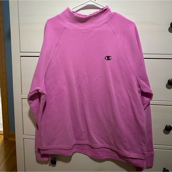Woman’s Retro Champion Crewneck Sweatshirt - Picture 1 of 3